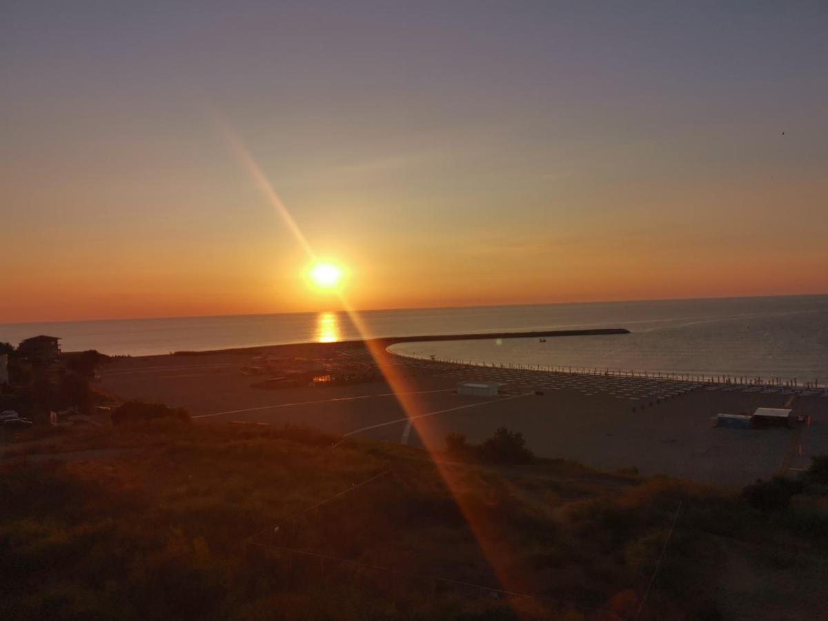 Sunrise Beachfront Relax Residence كونستانتا المظهر الخارجي الصورة